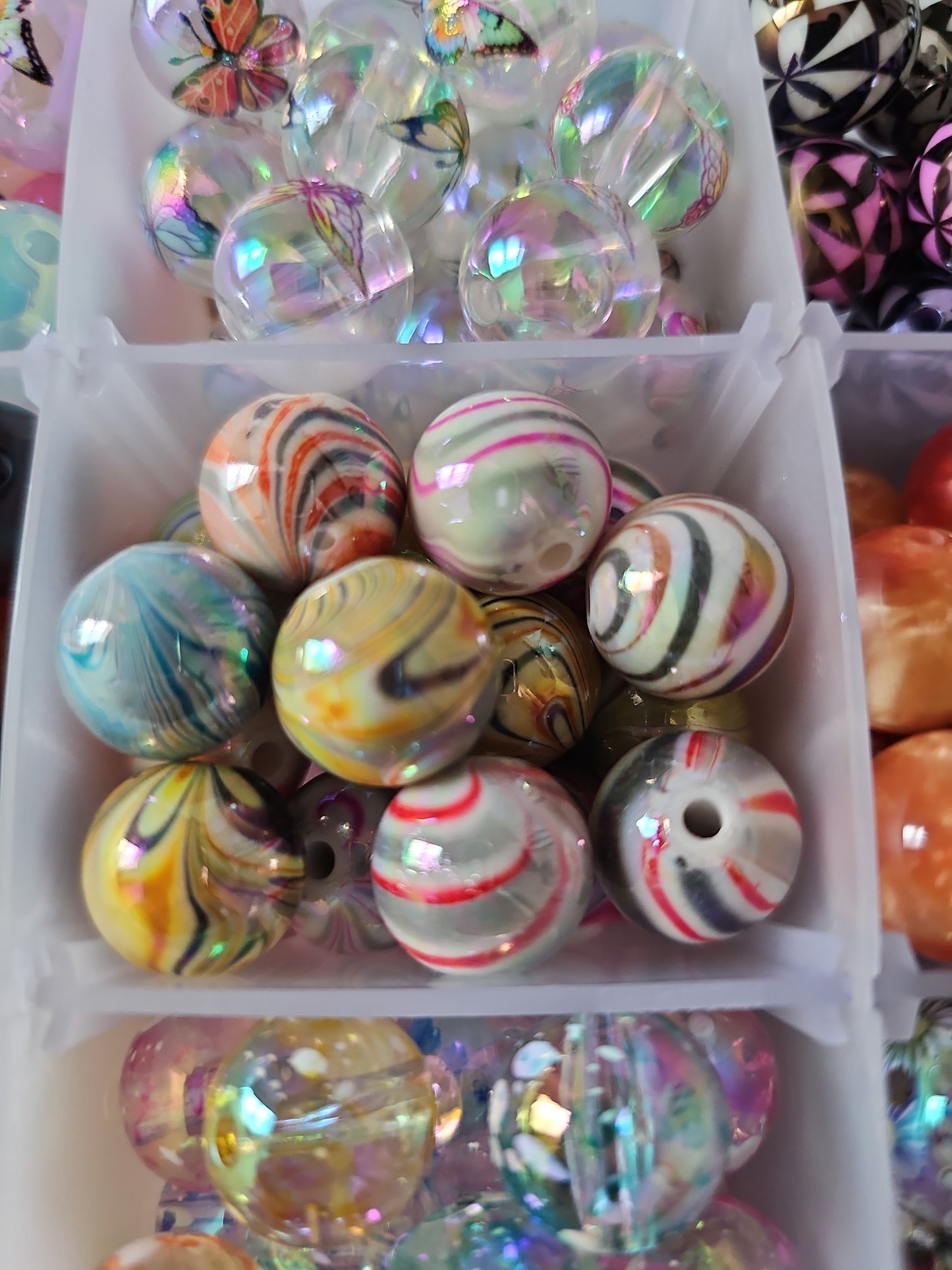 16mm Acrylic Beads